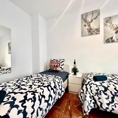 Diagonal Eixample Hostel