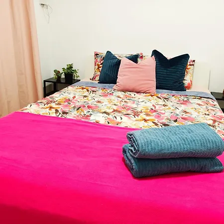 Diagonal Eixample Hostel